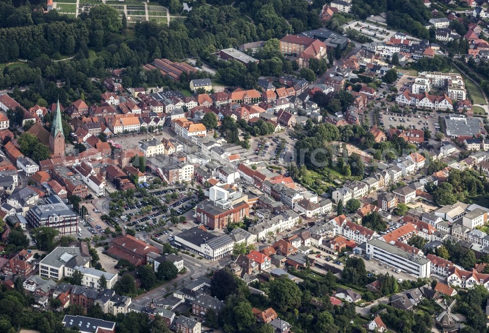 Aerial photograph Eutin - Church building in St. Michaelis Old Town- center of downtown in Eutin in the state Schleswig-Holstein