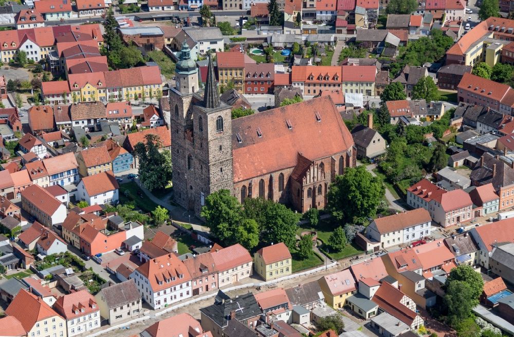 Jüterbog from the bird's eye view: Church building in St. Nikolai Old Town- center of downtown in Jueterbog in the state Brandenburg, Germany