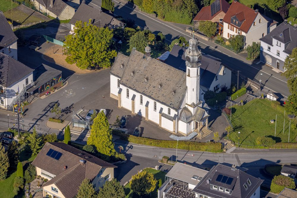 Aerial image Beckum - Church building St. Nikolaus-Kirche on street Nikolausstrasse in Beckum in the state North Rhine-Westphalia, Germany