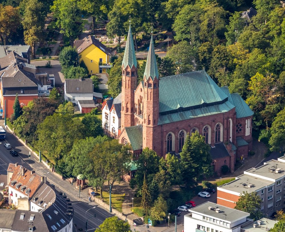 Aerial photograph Essen - Church building St. Nikolaus in the district Stoppenberg in Essen in the state North Rhine-Westphalia, Germany