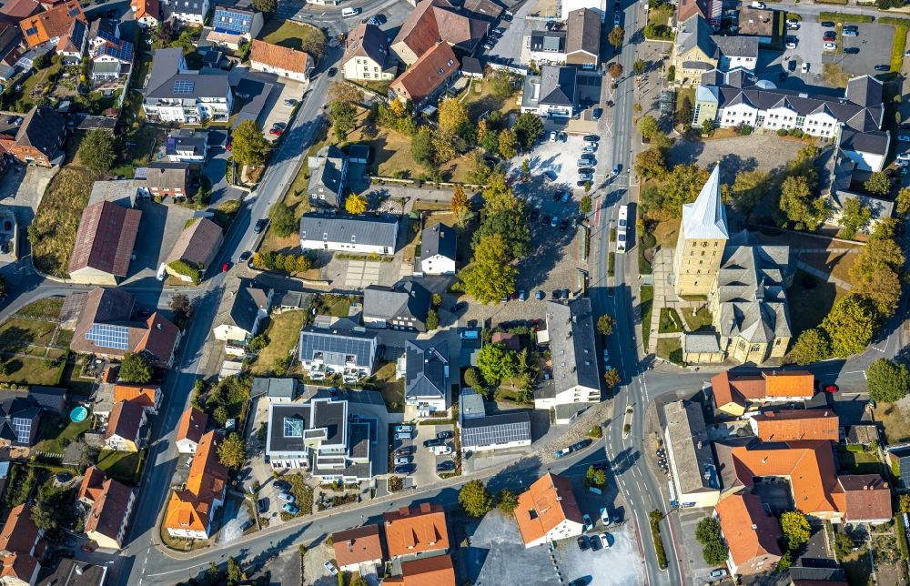 Aerial image Anröchte - Church building of the St.-Pankratius-Kirche on Friedhofstrasse in the village of in Anroechte in the state North Rhine-Westphalia, Germany