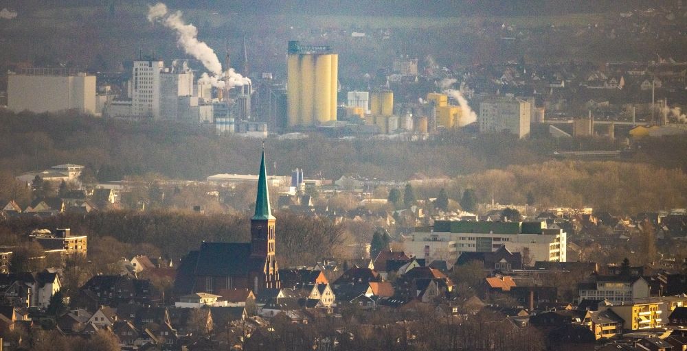 Aerial image Hamm - Church building St. Pankratiuskirche on Pankratiusplatz in Hamm at Ruhrgebiet in the state North Rhine-Westphalia, Germany