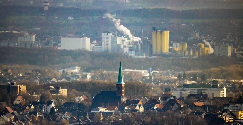 Aerial photograph Hamm - Church building St. Pankratiuskirche on Pankratiusplatz in Hamm at Ruhrgebiet in the state North Rhine-Westphalia, Germany