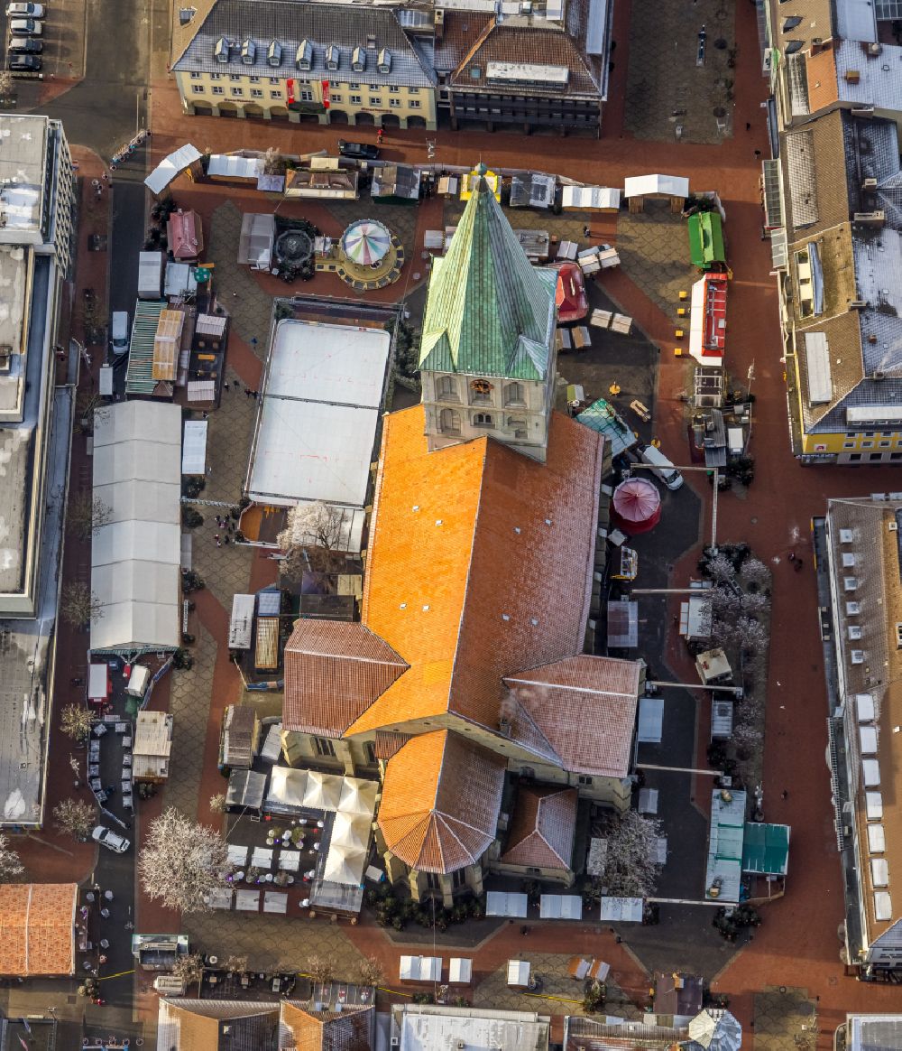 Hamm from above - Church building in Pauluskirche Paulus church on market place in Hamm Old Town- center of downtown in the district Mitte in Hamm in the state North Rhine-Westphalia, Germany