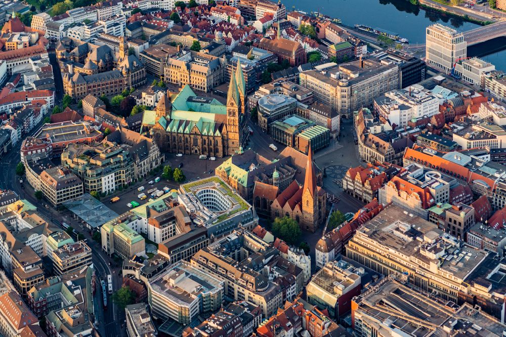 Aerial image Bremen - Church building of the cathedral of Bremen and city hall on the market square in the historic city centre of Bremen in Germany