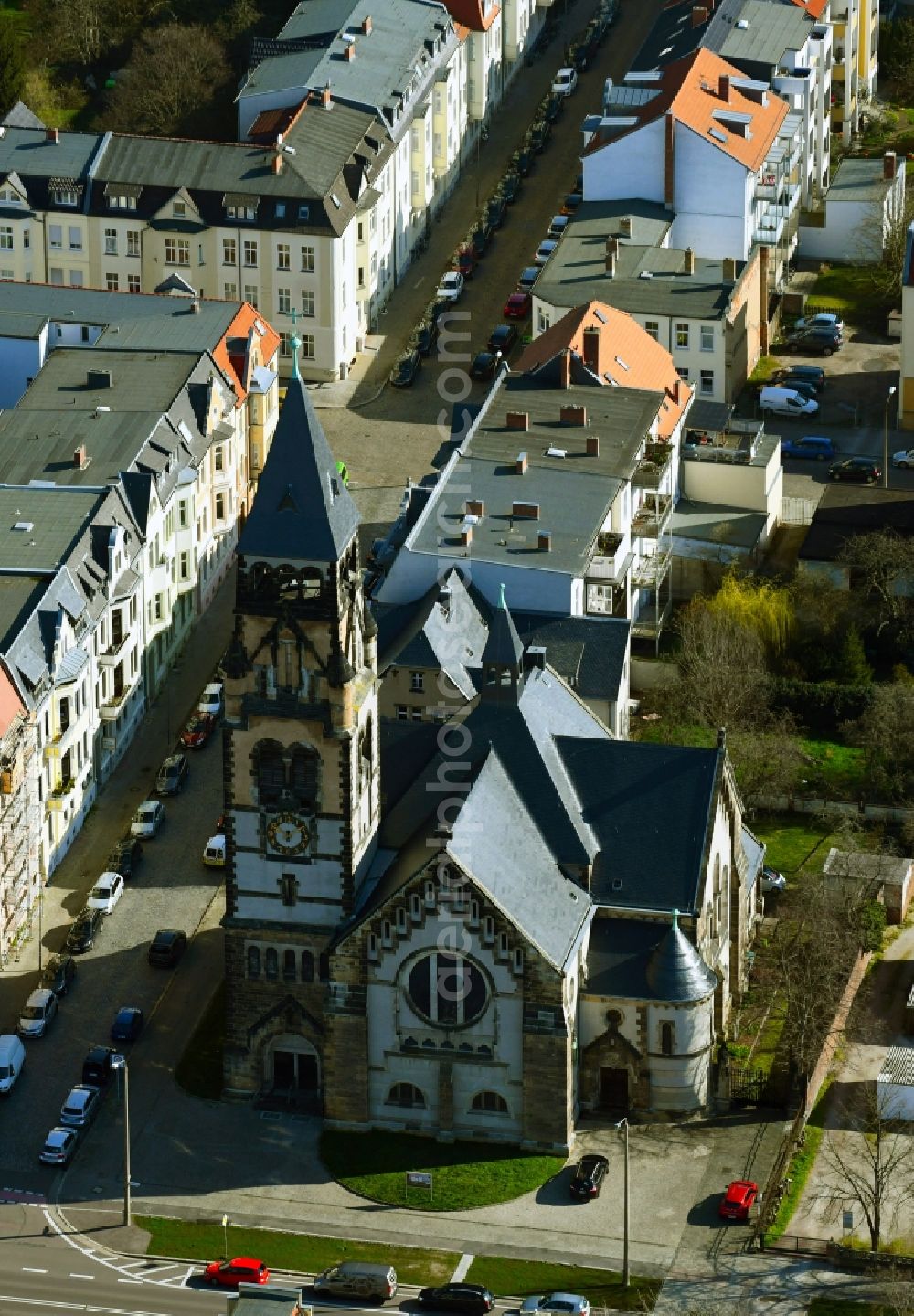 Aerial photograph Dessau - Church building Petruskirche on Wilhelm-Mueller-Strasse in Dessau in the state Saxony-Anhalt, Germany