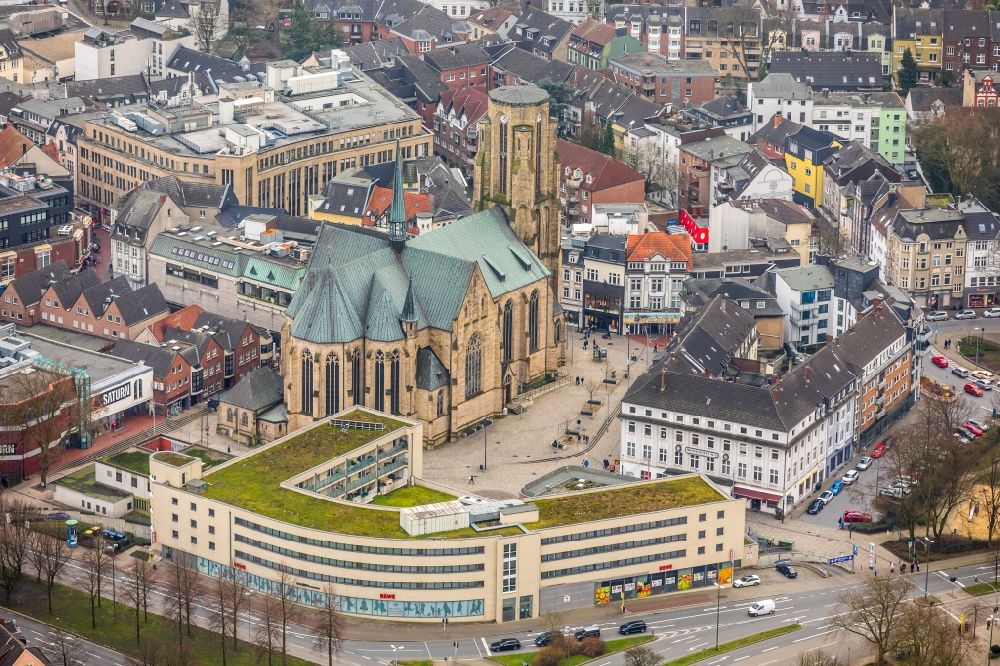 Aerial image Gelsenkirchen - Church building Provost Church St. Urbanus in downtown Gelsenkirchen - Buer in North Rhine-Westphalia