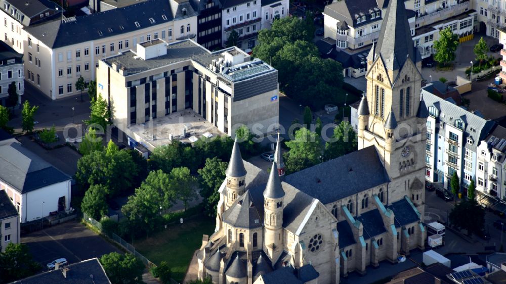 Aerial photograph Bad Neuenahr-Ahrweiler - Church building in Rosenkranzkirche Old Town- center of downtown on street Telegrafenstrasse in Bad Neuenahr-Ahrweiler in the state Rhineland-Palatinate, Germany