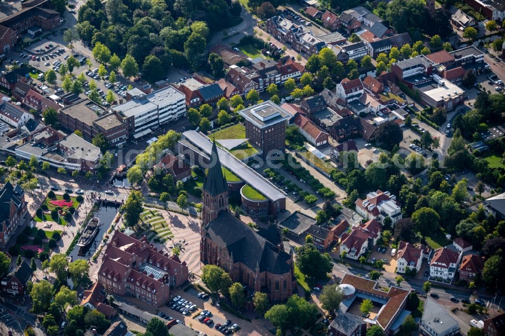 Aerial photograph Papenburg - Church building Sankt-Antonius-Kirche on the church street in Papenburg in the state Lower Saxony, Germany