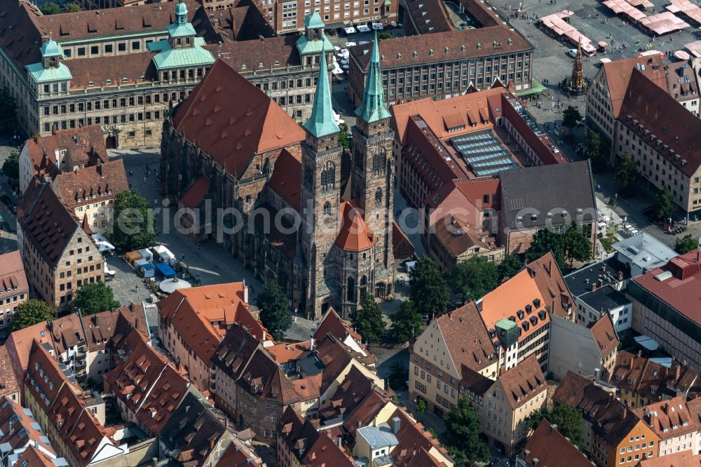 Aerial image Nürnberg - Church building in of St. Sebald - Sebalduskirche on Winklerstrasse in the Old Town- center of downtown in the district Altstadt - Sankt Sebald in Nuremberg in the state Bavaria, Germany