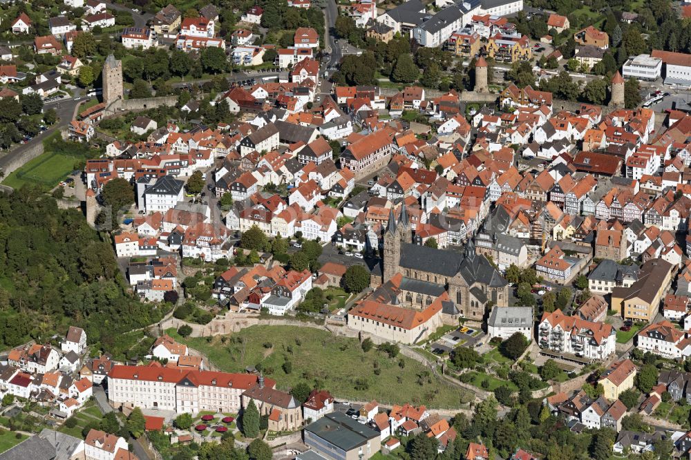 Aerial image Fritzlar - Church building of the cathedral St.Peter in the old town on place Domplatz in Fritzlar in the state Hesse, Germany