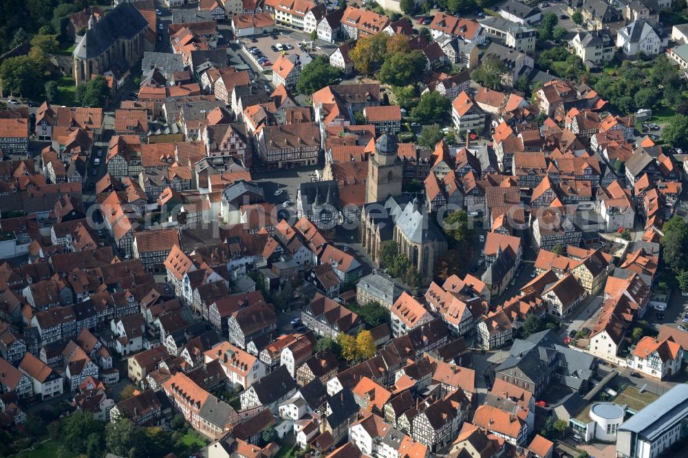 Alsfeld from the bird's eye view: Church building in Walpurgiskirche Old Town- center of downtown in Alsfeld in the state Hesse