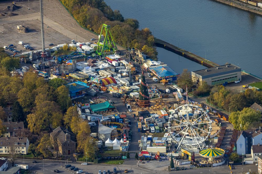 Herne from the bird's eye view: Fair - event location at festival Cranger Kirmes in the district Cranger in Herne in the state North Rhine-Westphalia, Germany