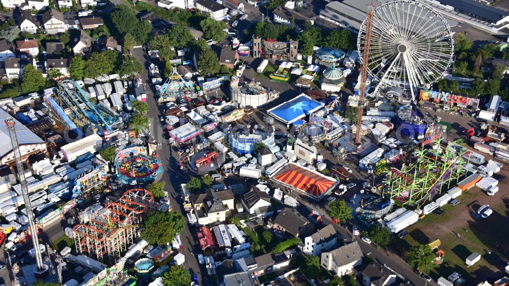 Bonn from the bird's eye view: Fair - event location at festival Puetzchens Markt on Markt in the district Puetzchen-Bechlinghoven in Bonn in the state North Rhine-Westphalia, Germany