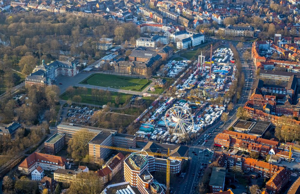 Aerial image Münster - Fair - event location at festival Send on Schlossplatz in the district Altstadt in Muenster in the state North Rhine-Westphalia, Germany