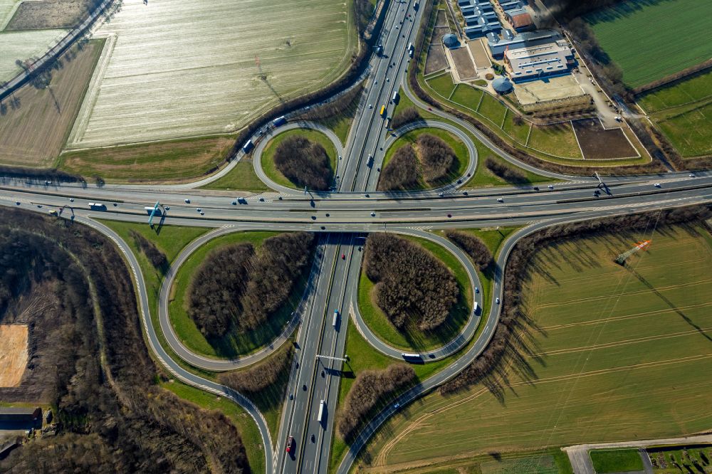 Aerial image Unna - Traffic flow at the intersection- motorway A4 , A1 Kreuz Dortmund/Unna in form of cloverleaf in Unna at Ruhrgebiet in the state North Rhine-Westphalia, Germany