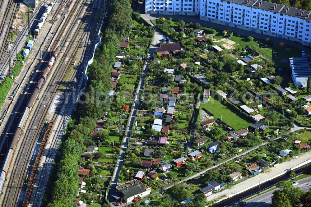 Aerial photograph Augsburg - Allotment gardens and cottage settlement in the district Rosenau - Thelottviertel in Augsburg in the state Bavaria, Germany