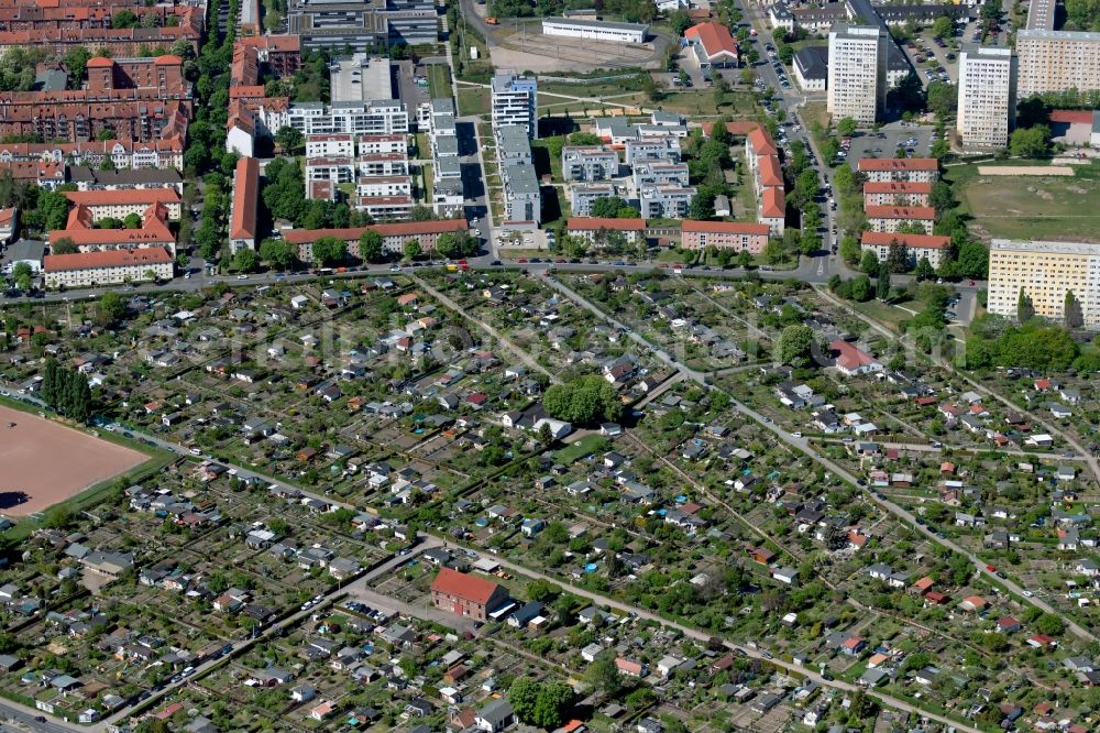 Erfurt from the bird's eye view: Allotment gardens of the arbor colony on Rosslauer Strasse in the district of Johannesvorstadt in Erfurt in the state Thuringia, Germany