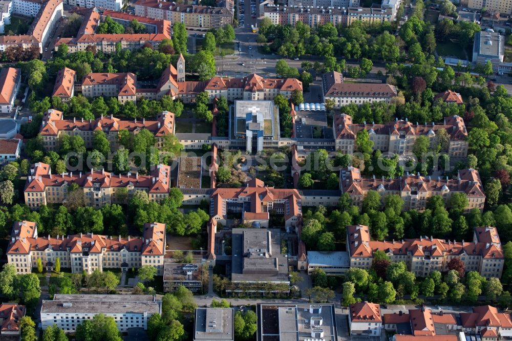 München from the bird's eye view: Clinic grounds of the hospital Klinik Schwabing in the district Schwabing-West in Munich in the state Bavaria, Germany