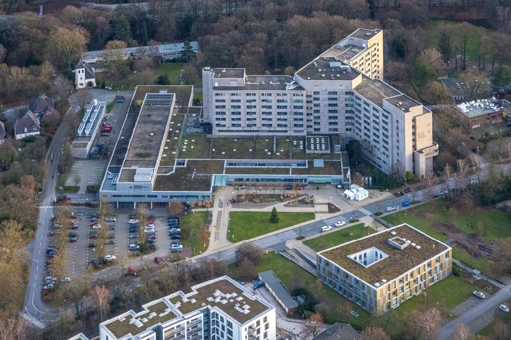 Aerial image Essen - Clinic building and grounds of the hospital Alfred Krupp in the district Ruettenscheid in Essen in the state North Rhine-Westphalia, Germany