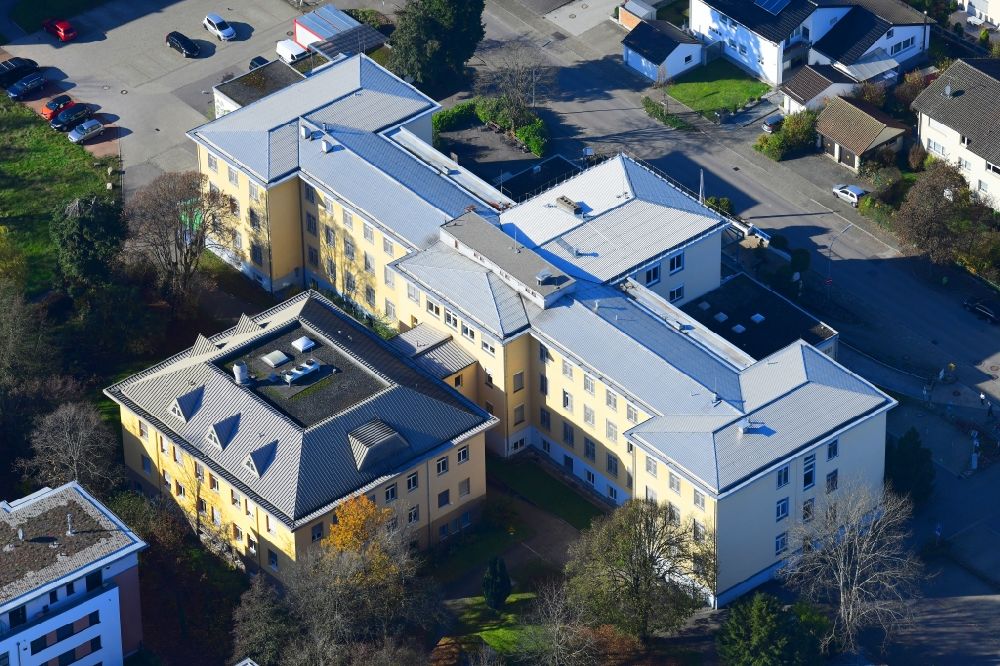Aerial photograph Schopfheim - Hospital grounds of the Clinic Kreiskrankenhaus Schopfheim in Schopfheim in the state Baden-Wuerttemberg, Germany