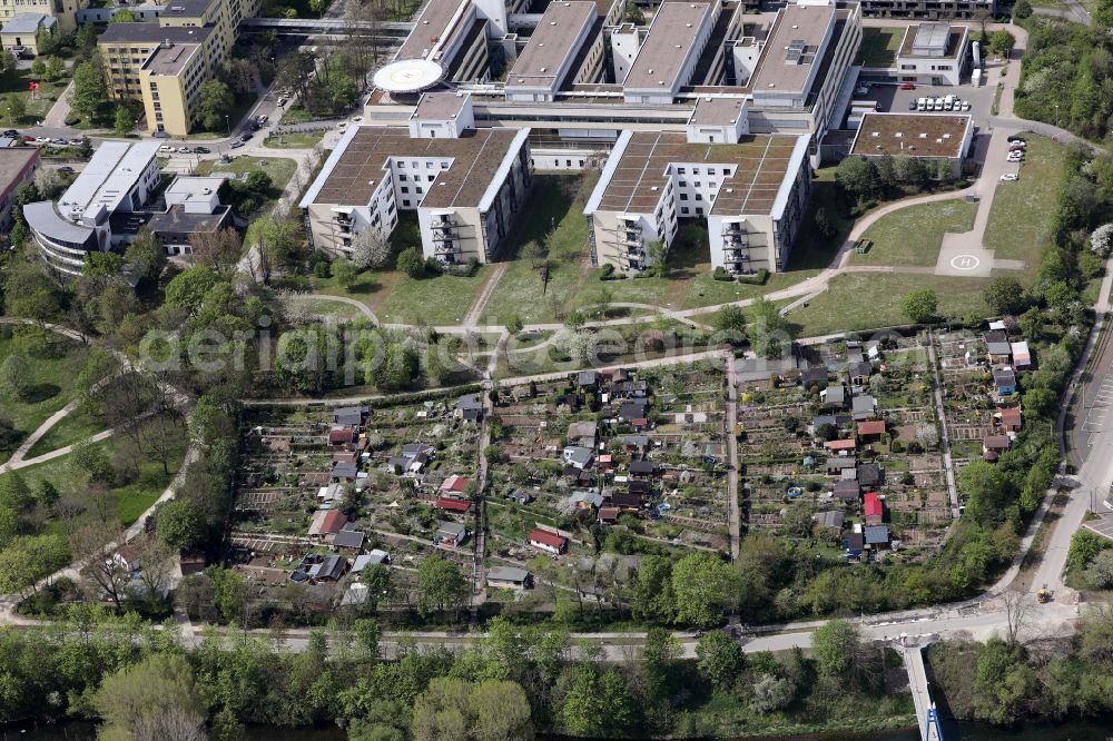 Erfurt from the bird's eye view: Hospital grounds of the Clinic Helios Klinikum Erfurt in the district Andreasvorstadt in Erfurt in the state Thuringia, Germany