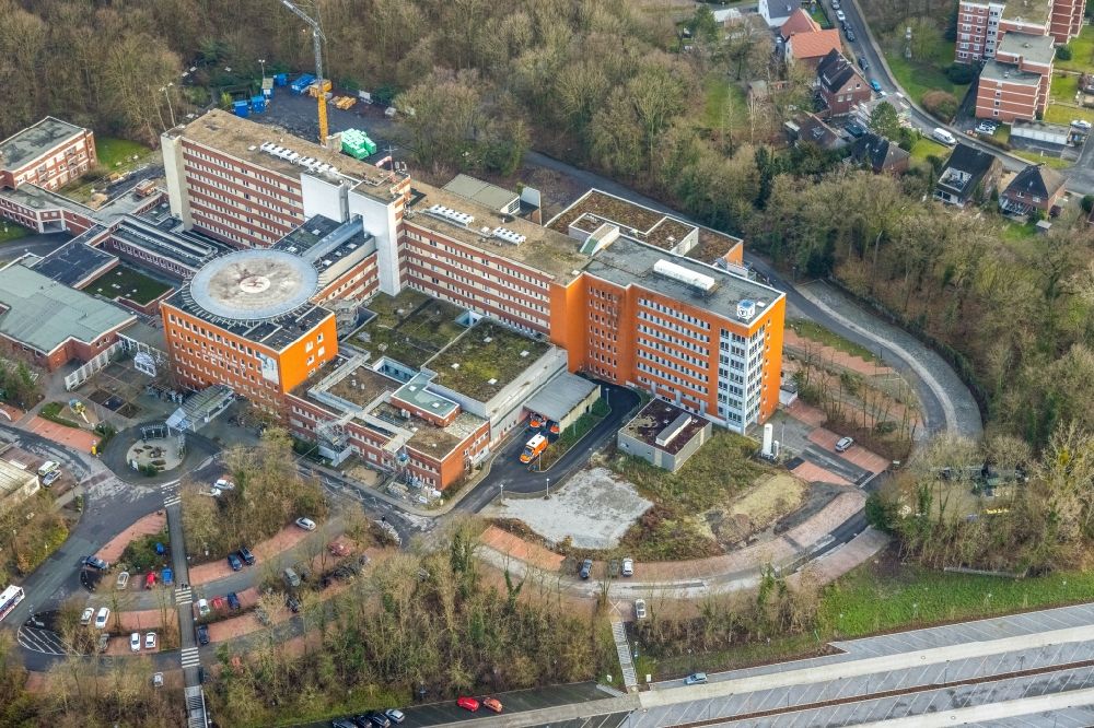 Hamm from the bird's eye view: Clinic of the hospital grounds of St. Barbara hospital in the Heessen part of Hamm in the state of North Rhine-Westphalia