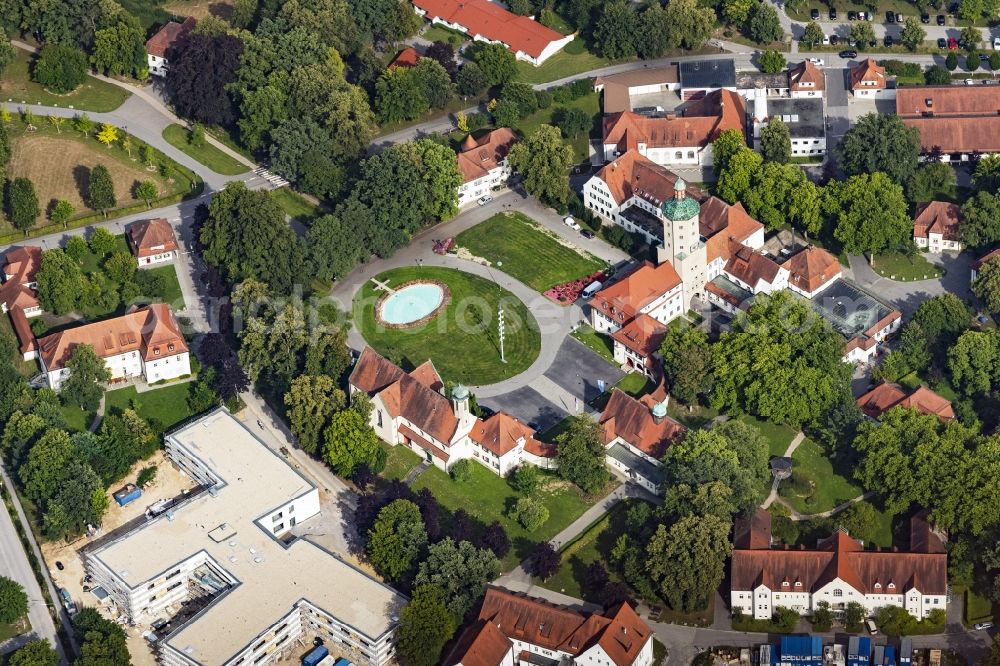 Deggendorf from above - Hospital grounds of the Clinic Bezirksklinikum Mainkofen Neurologische Klinik in Deggendorf in the state Bavaria, Germany