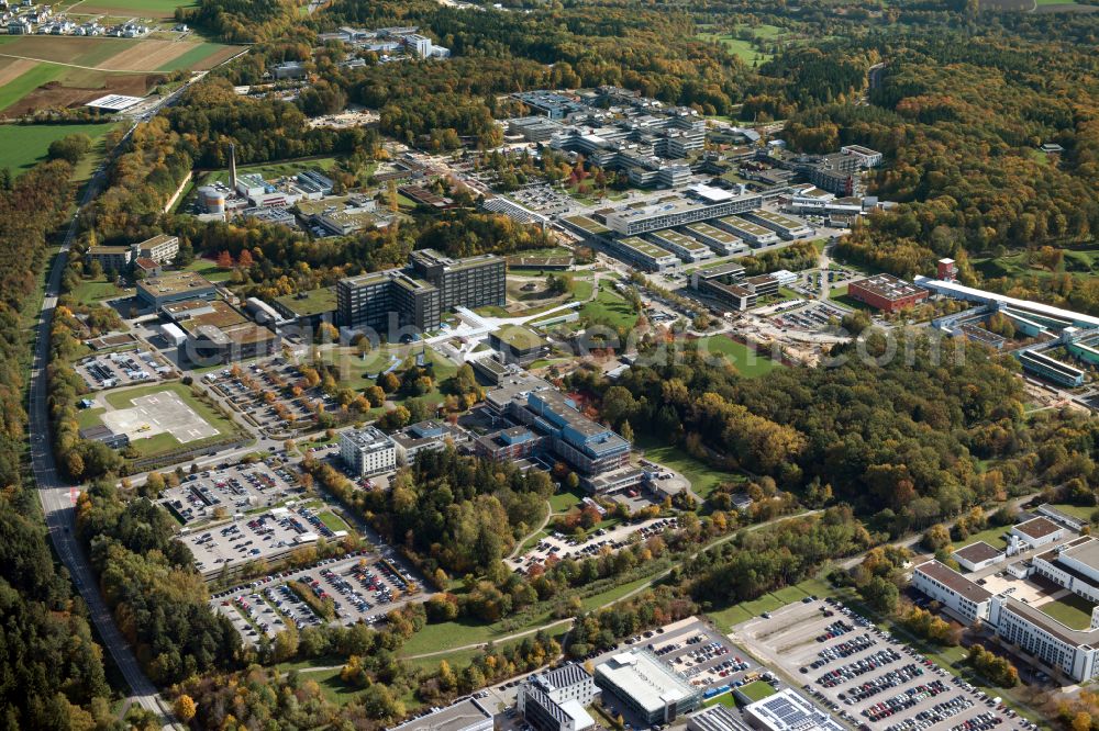 Ulm from above - Hospital grounds of the Clinic Bundeswehrkrankenhaus on street Oberer Eselsberg in Ulm in the state Baden-Wuerttemberg, Germany