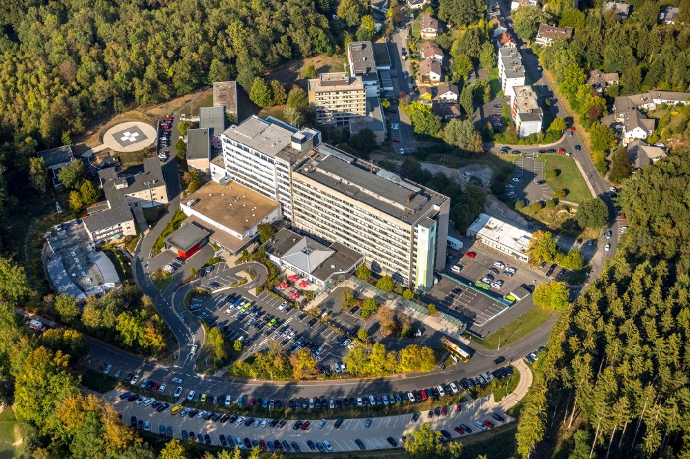 Aerial photograph Siegen - Hospital grounds of the Clinic Diakonie Klinikum Jung-Stilling on Wichernstrasse in Siegen in the state North Rhine-Westphalia, Germany