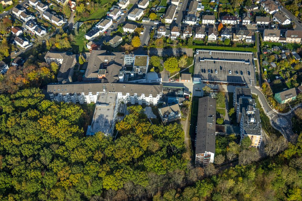 Aerial image Hagen - Hospital grounds of the Clinic Evangelisches Krankenhaus Hagen-Haspe on Brusebrinkstrasse in Hagen at Ruhrgebiet in the state North Rhine-Westphalia, Germany
