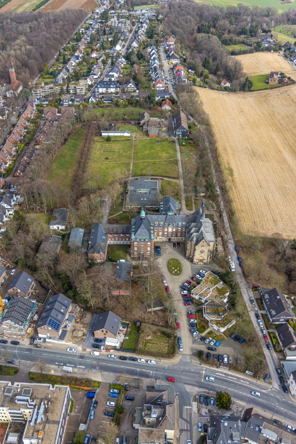 Aerial image Heidhausen - Hospital grounds of the Clinic of Fachklinik Kamillushaus Heidhausen on Heidhauser Strasse in Heidhausen at Ruhrgebiet in the state North Rhine-Westphalia, Germany