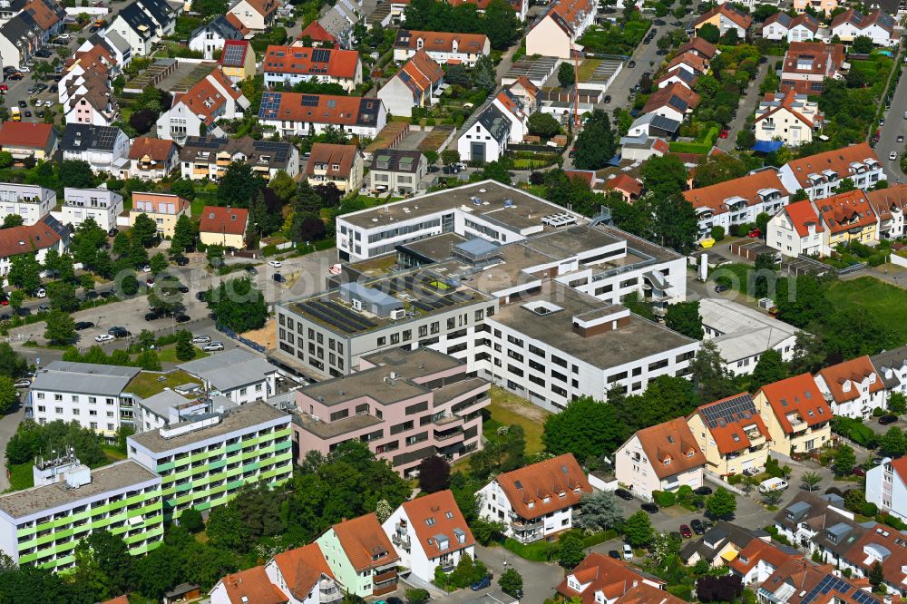 Aerial image Schwetzingen - Hospital grounds of the Clinic GRN-Klinik on street Bodelschwinghstrasse in the district Rheinau in Schwetzingen in the state Baden-Wuerttemberg, Germany