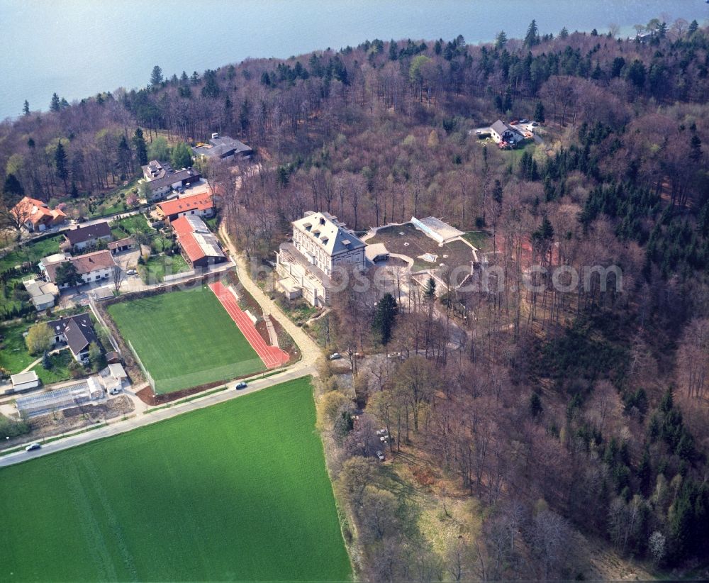 Assenhausen from the bird's eye view: Hospital grounds of the Clinic Heckscher Kinderklinik Rothmannshoehe in Assenhausen in the state Bavaria, Germany