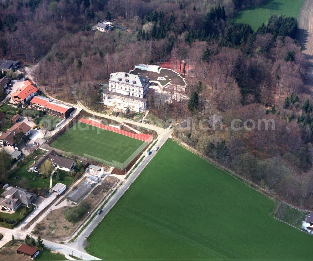 Aerial photograph Assenhausen - Hospital grounds of the Clinic Heckscher Kinderklinik Rothmannshoehe in Assenhausen in the state Bavaria, Germany