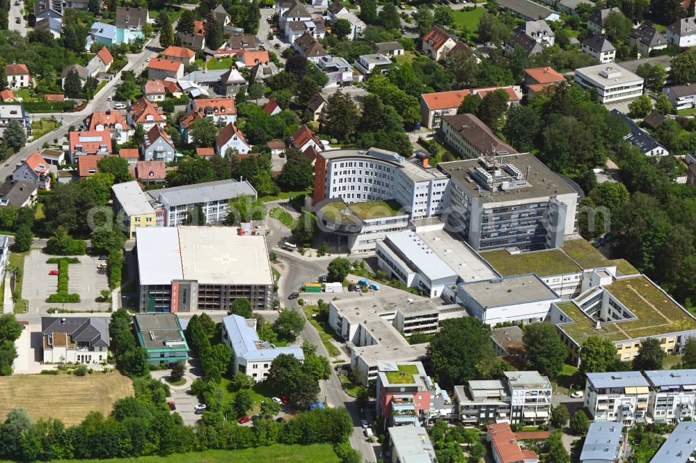 Aerial photograph Dachau - Hospital grounds of the Clinic Helios Kliniken GmbH in Dachau in the state Bavaria, Germany