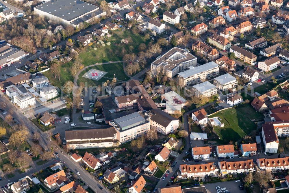 Aerial photograph Breisach am Rhein - Hospital grounds of the Clinic Helios Rosmann Klinik in Breisach am Rhein in the state Baden-Wurttemberg, Germany