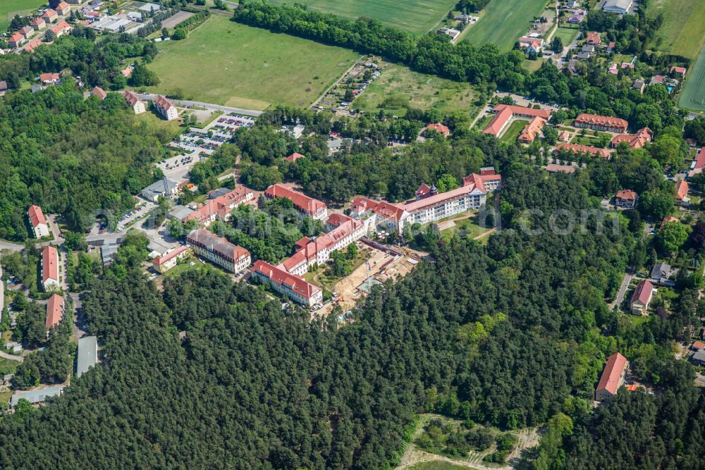 Aerial image Treuenbrietzen - Hospital grounds of the Clinic Johanniter-Krankenhaus on street Johanniterstrasse in Treuenbrietzen in the state Brandenburg, Germany