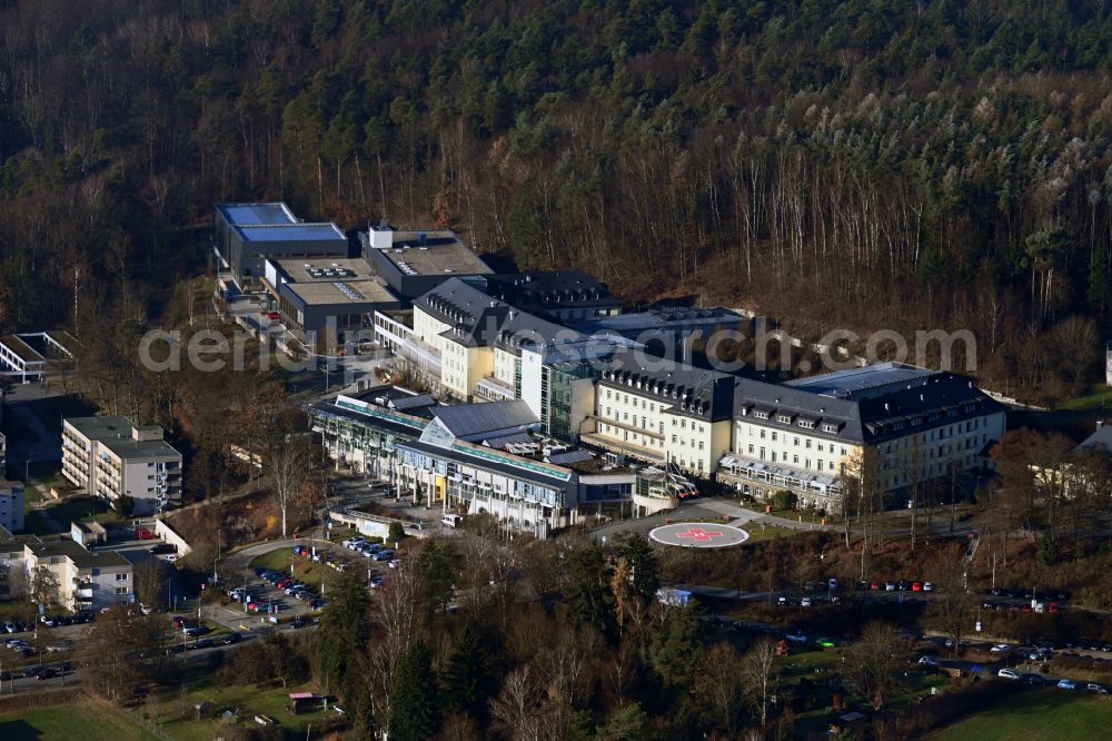 Bayreuth from the bird's eye view: Hospital grounds of the Clinic Klinik Hohe Warte in the district Schiesshaus in Bayreuth in the state Bavaria, Germany