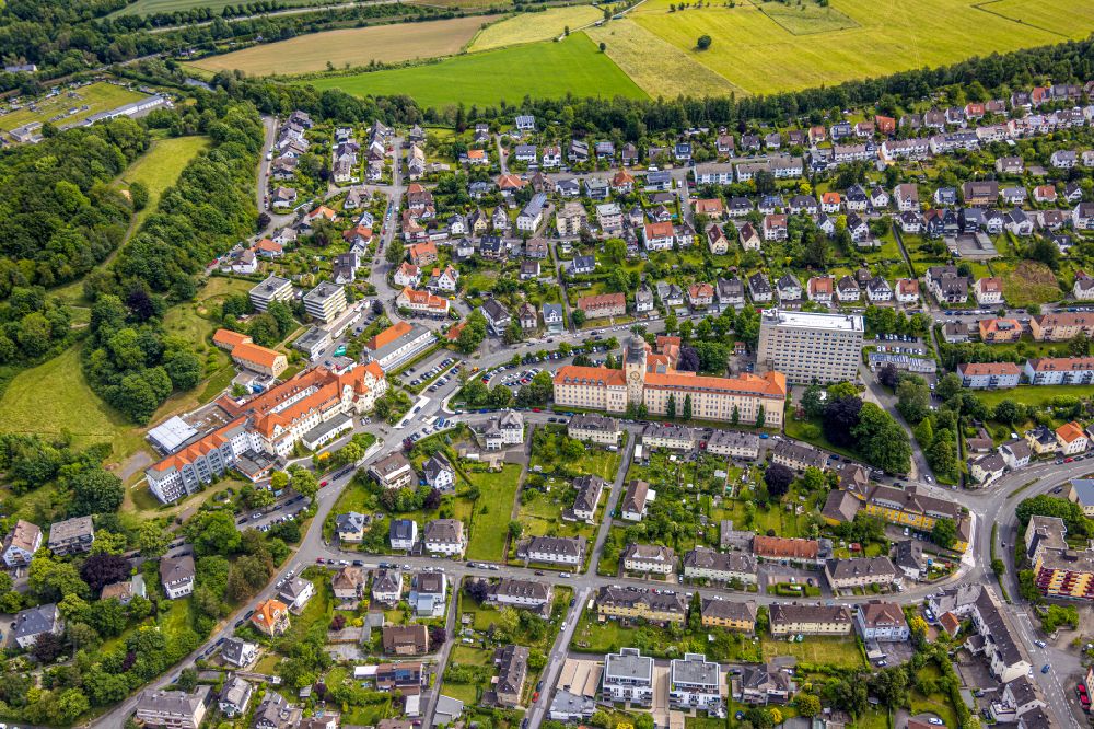 Aerial photograph Arnsberg - Hospital grounds of the Clinic Klinikum Hochsauerland - Marienhospital on street Nordring in the district Wennigloh in Arnsberg at Sauerland in the state North Rhine-Westphalia, Germany