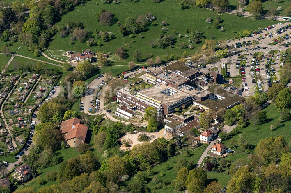 Aerial image Baden-Baden - Hospital grounds of the Clinic Klinikum Mittelbaden - Stadtklinik Baden-Baden Klinik fuer Diagnostische Radiologie in Baden-Baden in the state Baden-Wuerttemberg, Germany