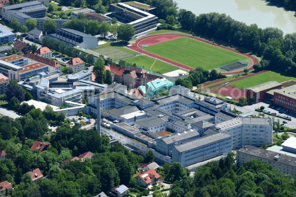 Aerial photograph Passau - Hospital grounds of the Clinic Klinikum Passau on Innstrasse in the district Haidenhof in Passau in the state Bavaria, Germany