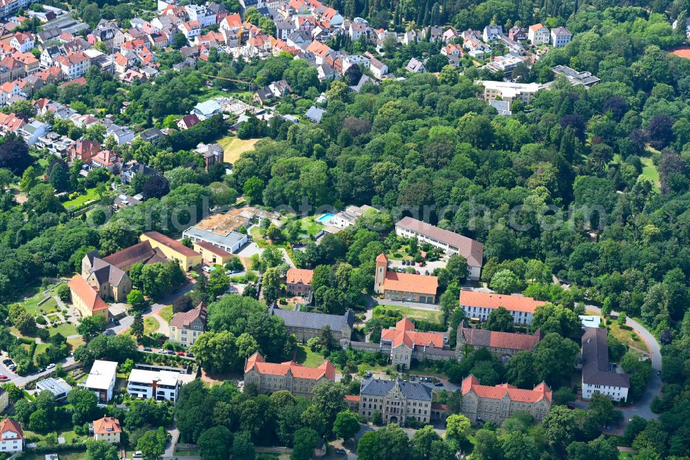 Aerial photograph Osnabrück - Hospital grounds of the Clinic Klinische Psychologie and Psychotherapie on street Knollstrasse in the district Gartlage in Osnabrueck in the state Lower Saxony, Germany