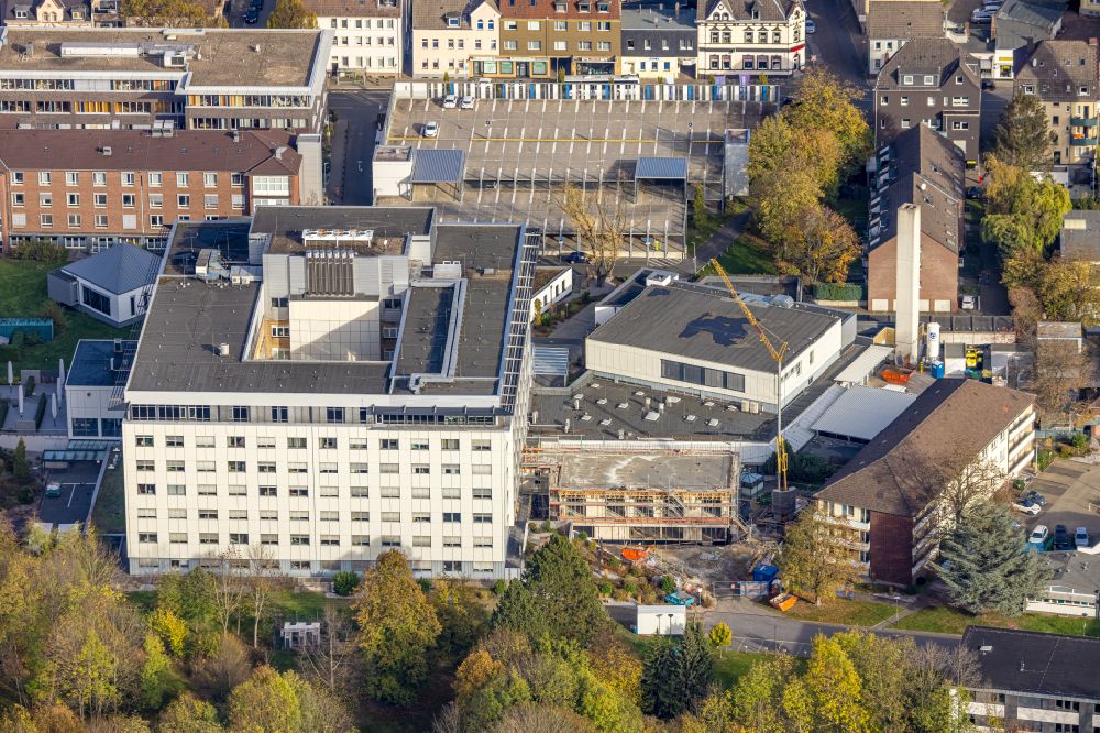 Aerial photograph Herne - Hospital grounds of the Clinic Ev. Krankenhaus on Wiescherstrasse in Herne in the state North Rhine-Westphalia, Germany