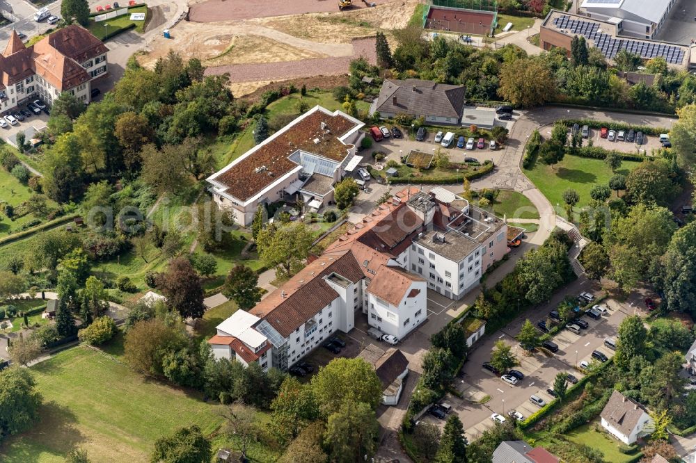 Aerial image Ettenheim - Hospital grounds of the Clinic Kreiskrankenhaus Ortenauklinik in Ettenheim in the state Baden-Wurttemberg, Germany
