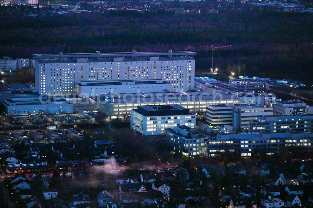 Aerial image München - Hospital grounds of the Clinic LMU - Klinikum of Universitaet Muenchen in the district Grosshadern in Munich in the state Bavaria, Germany
