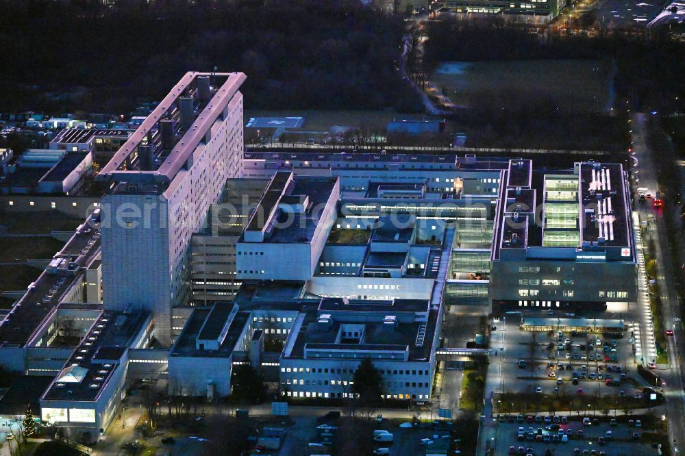 Aerial photograph München - Hospital grounds of the Clinic LMU - Klinikum of Universitaet Muenchen in the district Grosshadern in Munich in the state Bavaria, Germany