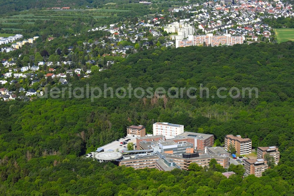 Aerial image Bad Soden am Taunus - Hospital grounds of the Clinic Main-Taunus-Privatklinik GmbH on Kronberger Strasse in Bad Soden am Taunus in the state Hesse, Germany