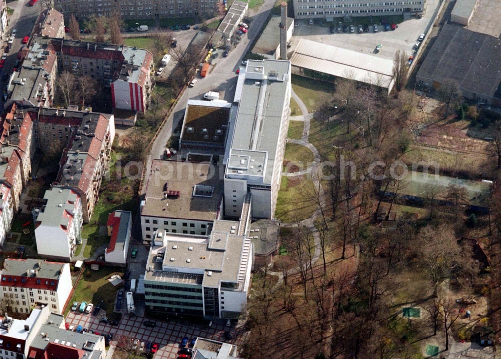 Aerial image Berlin - Hospital grounds of the Clinic Maria Heimsuchung Caritas Klinik Pankow on Breite Strasse in the district Pankow in Berlin, Germany