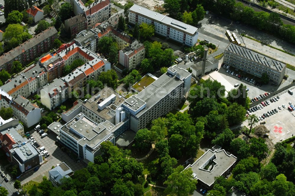 Berlin from above - Hospital grounds of the Clinic Maria Heimsuchung Caritas Klinik Pankow on Breite Strasse in the district Pankow in Berlin, Germany